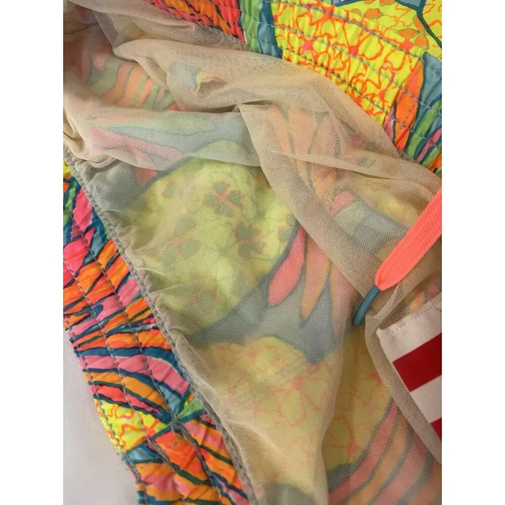 Chubbies Mens Swim Trunks Large 5.5 Inseam Pineapple Tropical Stretch Lined⁠